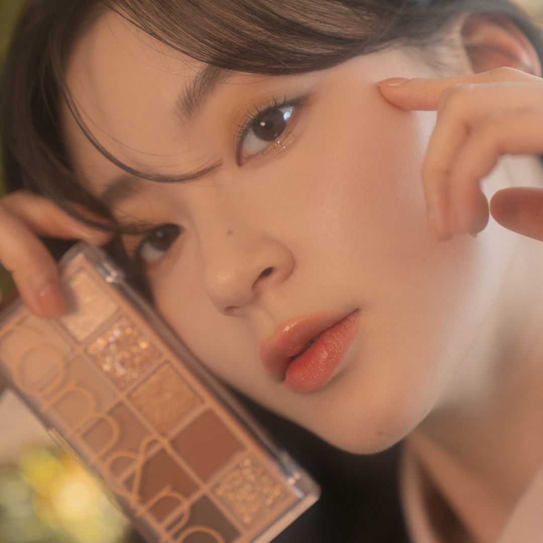 rom&amp;nd Better Than Palette Secret Garden 02.Mahogany Garden